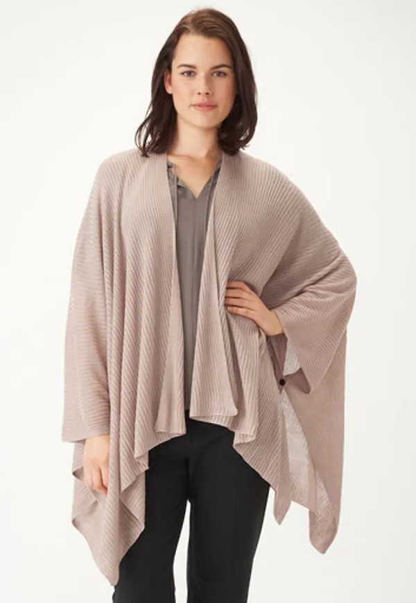 Poncho stickad