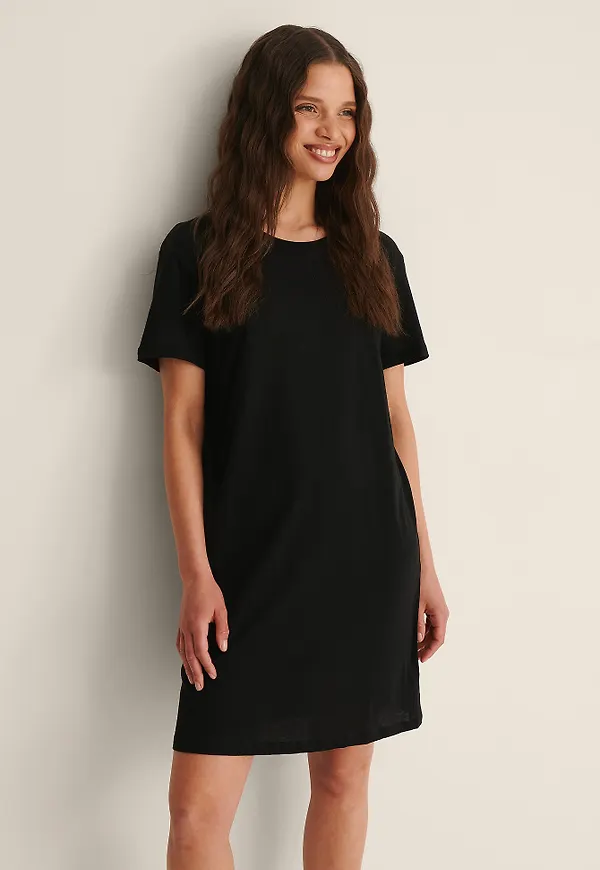 NA-KD Basic Ekologisk T-shirtklänning - Black