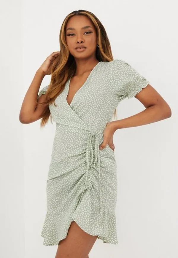NLY Trend Somebody To Love Dress Loose fit dresses Prickig