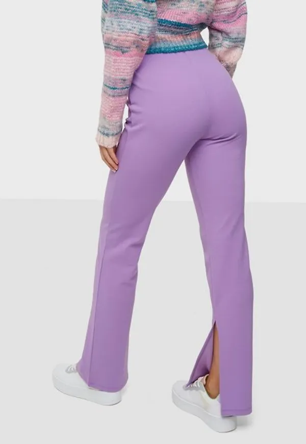 NLY Trend Amazing Slit Pants Byxor & Shorts Lila