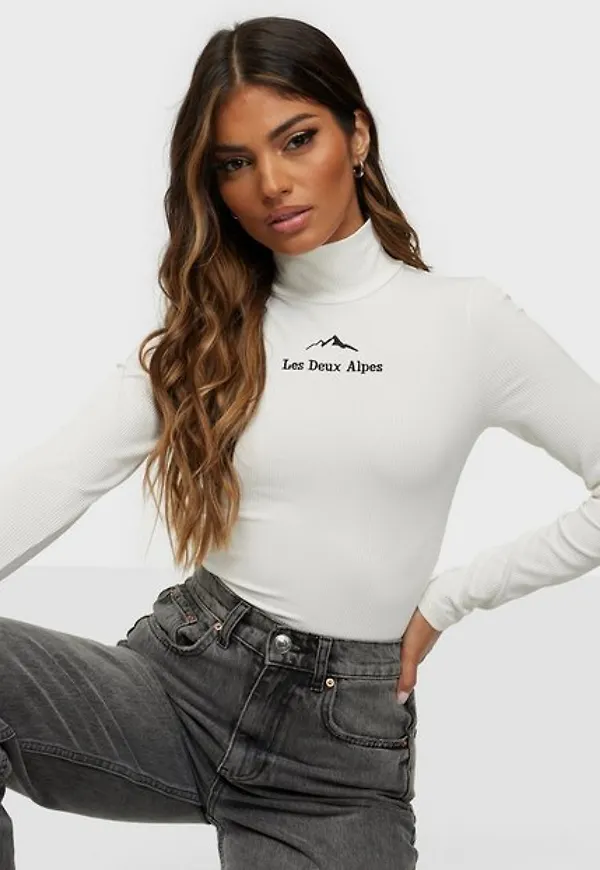 NLY Trend Embroidered Turtleneck Top Långärmade toppar Vit
