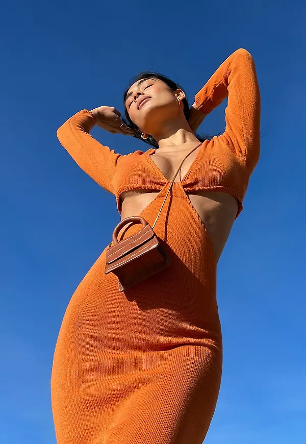 NA-KD Trend Cut out -stickad maxi klänning - Orange