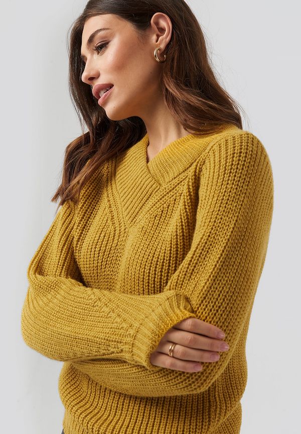 NA-KD Wide Band V-Neck Ribbed Sweater - Yellow