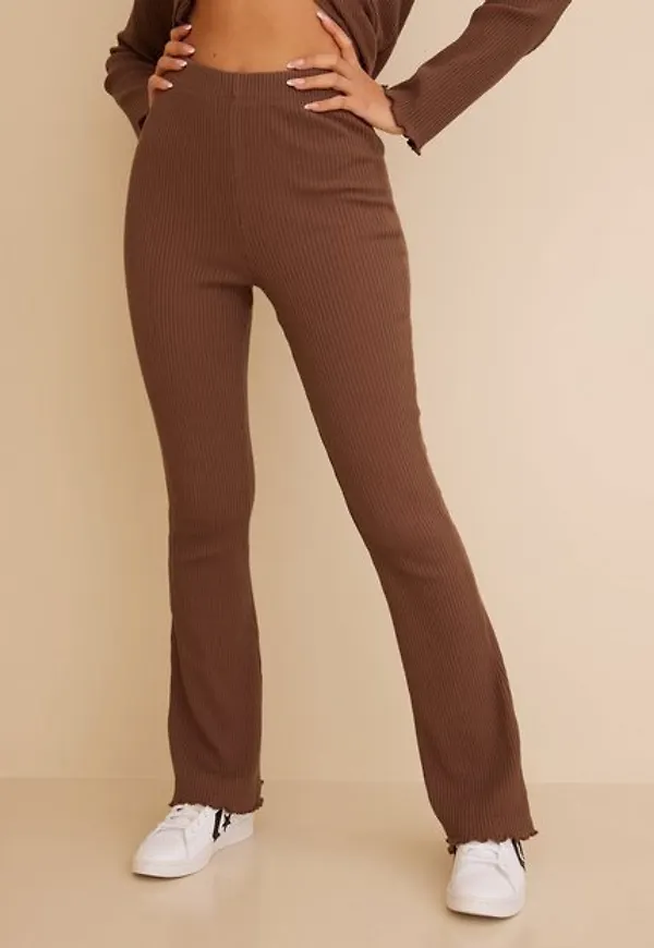 Pieces Pcsigrud Hw Flared Pants D2D Dmo Byxor Mustang