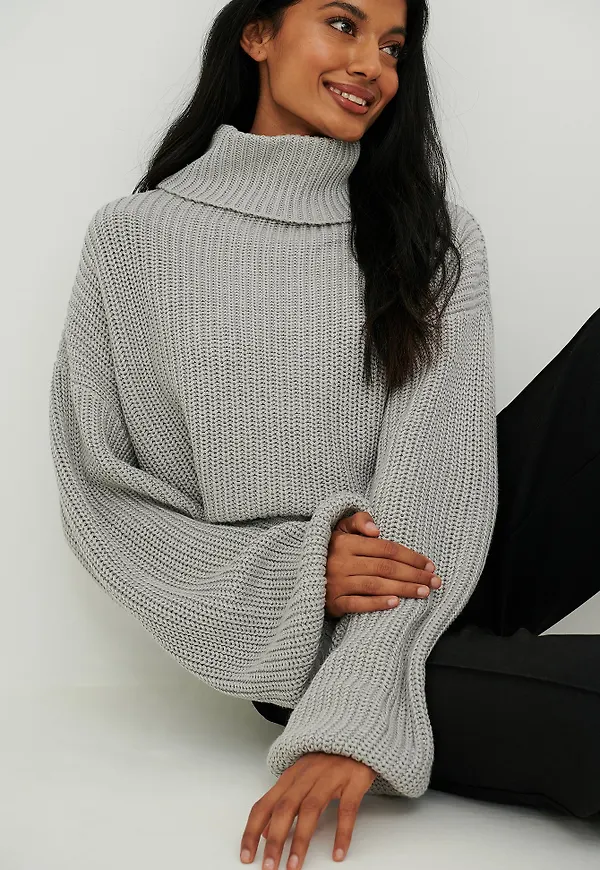 NA-KD Ekologisk, Kort Stickad Tröja Med En Polokrage - Grey