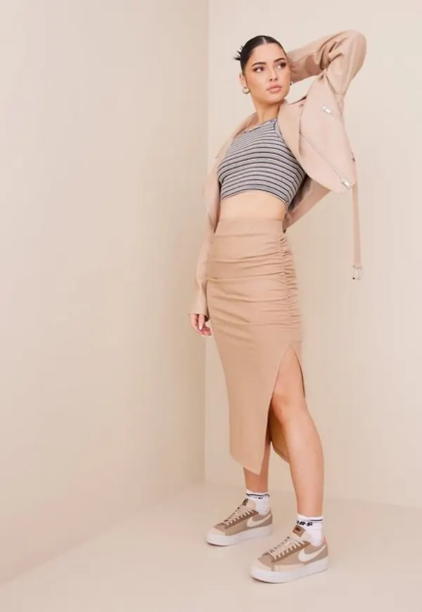 NLY Trend Slit Rib Skirt Midikjolar Beige