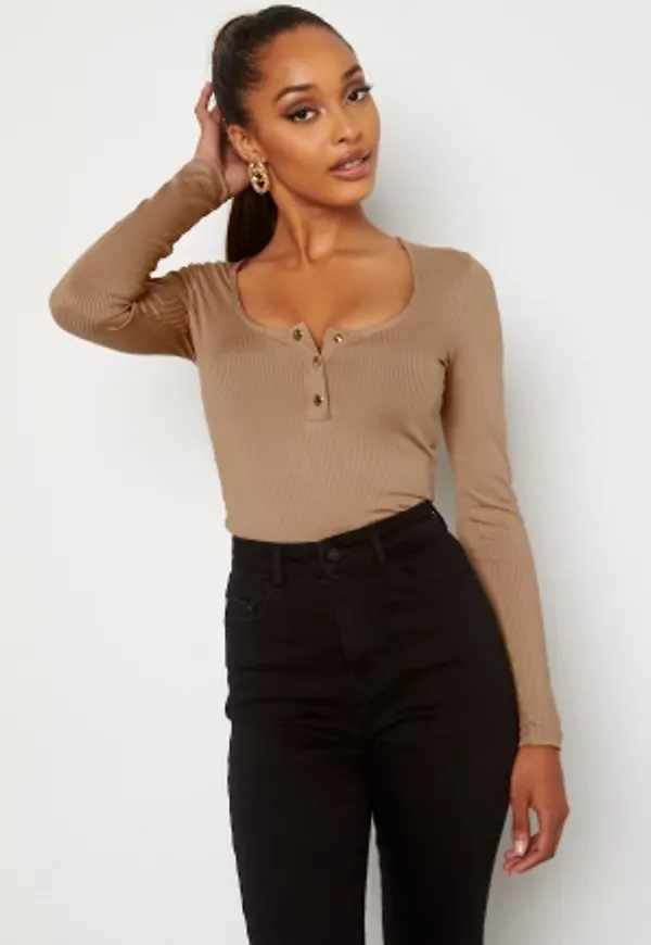 Chiara Forthi Richess rib top Nougat XL