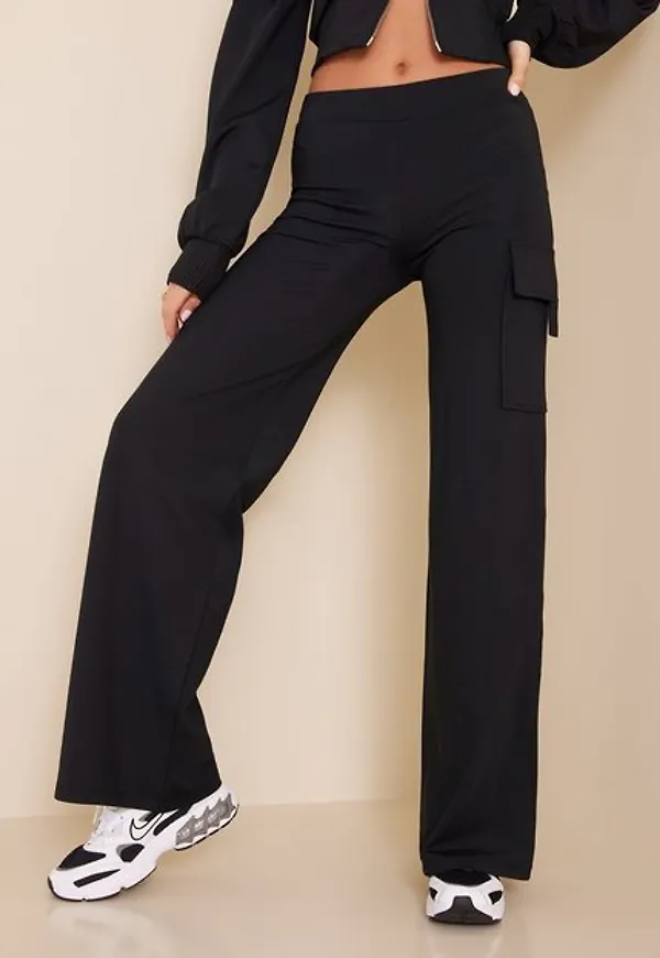 NLY Trend Cargo Track Pants Vida byxor Svart