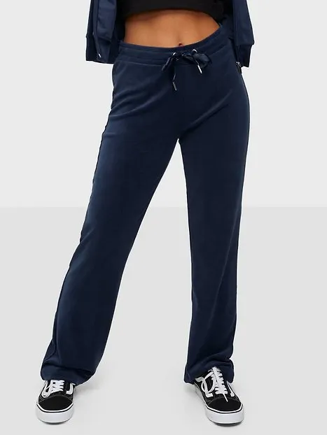 Gina Tricot Cecilia velour trousers Mjukisbyxor