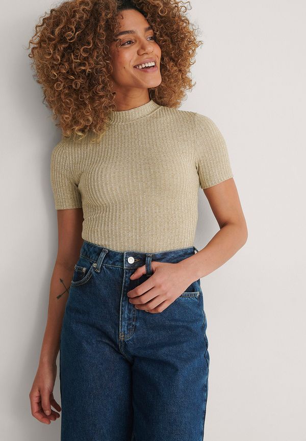 NA-KD Basic Kortärmad Topp Med Rund Hals - Beige