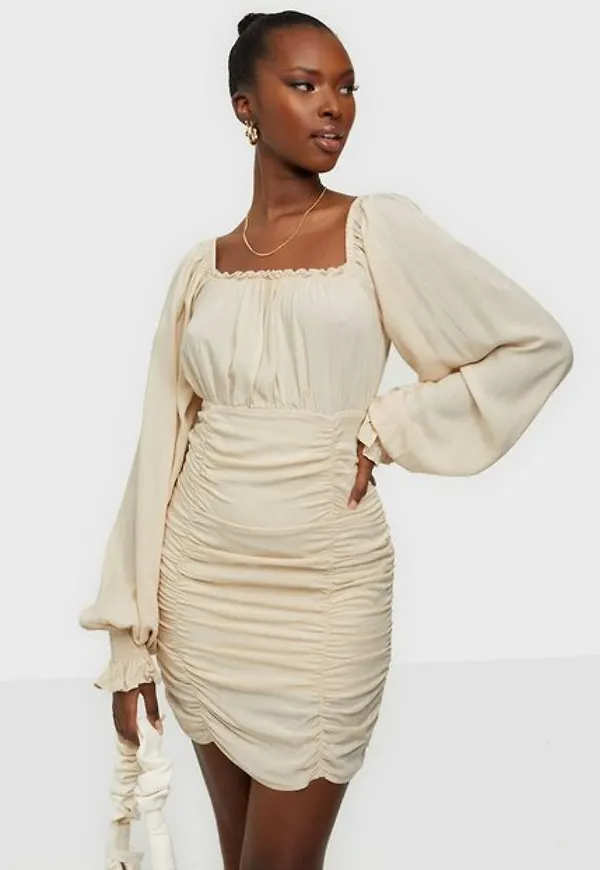 NLY Trend Square Neck Ruched Dress Festklänningar Beige