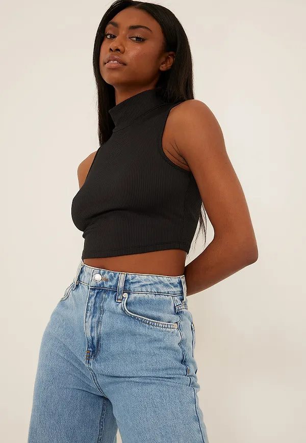 NA-KD Basic Ribbad croppad polotopp - Black