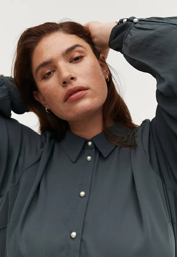 Zizzi - Blus mKarin L/S Shirt - Grå