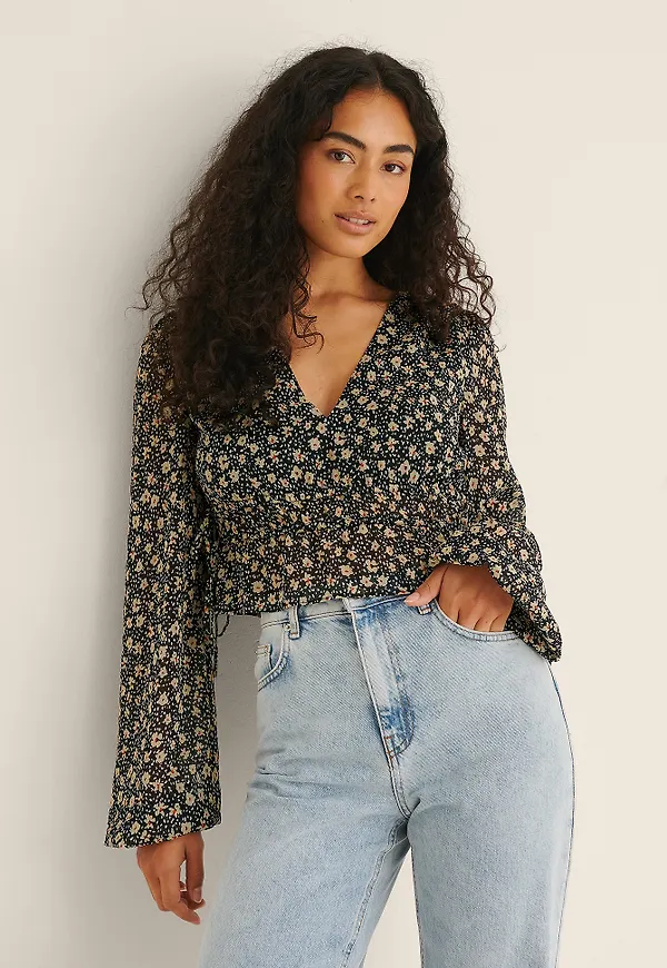 NA-KD Blus Med V-Ringning Och Dragsko - Multicolor