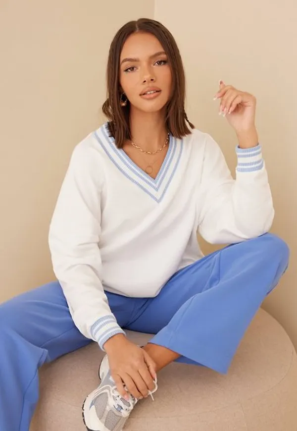 NLY Trend Varsity V neck Sweat Farfarströjor