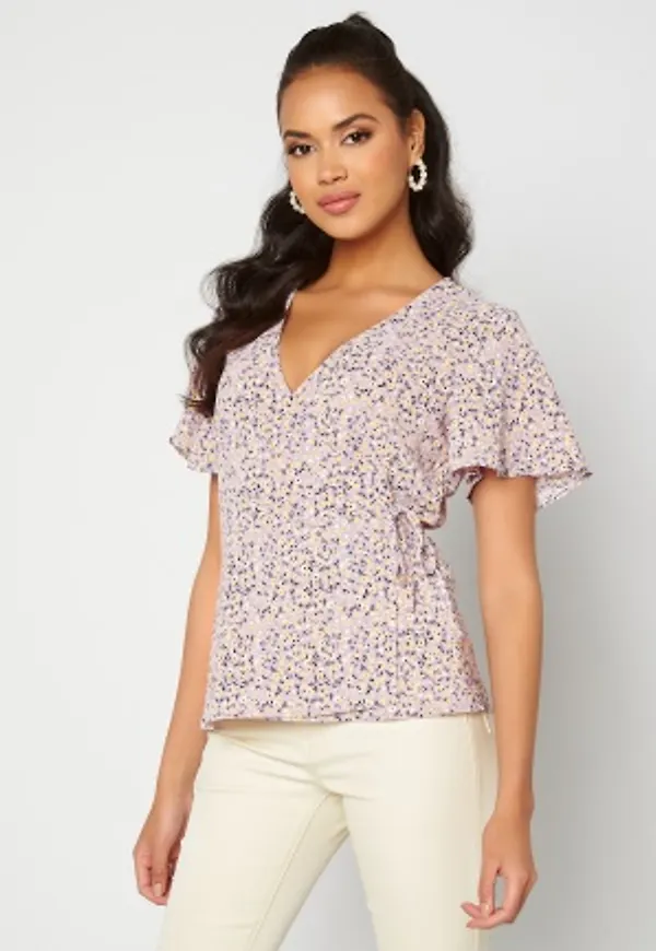 VILA Lovie S/S Wrap Top Laveder AOP Sia 40