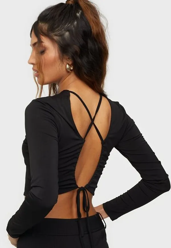 NLY Trend Effortless Criss Cross Top Långärmade toppar Svart