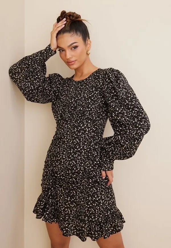 NLY Trend Flirty Bustier Dress Långärmade klänningar