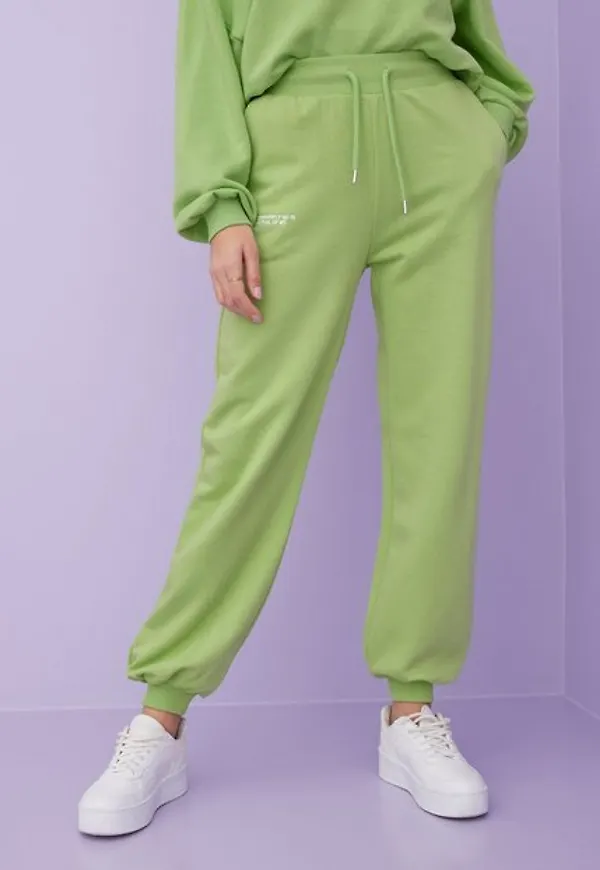 NLY Trend Embroidery Sweat Pants Mjukisbyxor Grön