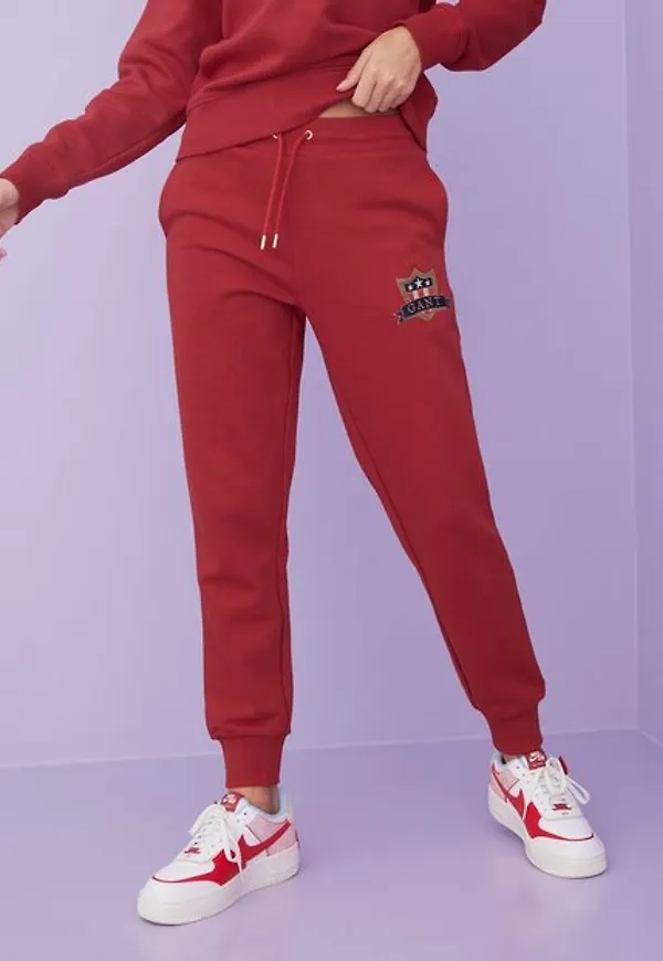 Gant D1. Gant Banner Shield Sweat Pants Mjukisbyxor Red