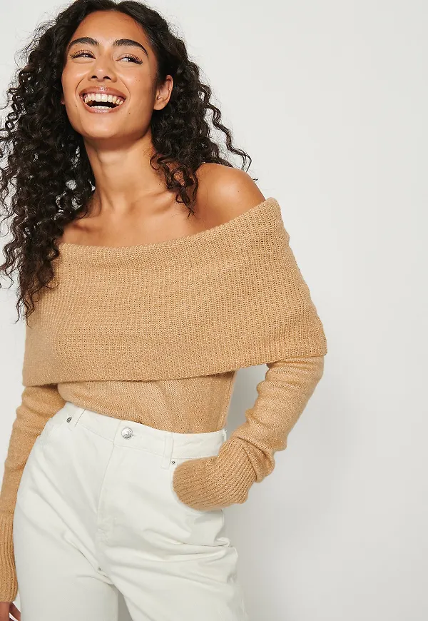 NA-KD Trend Stickad vikt off-shoulder tröja - Beige