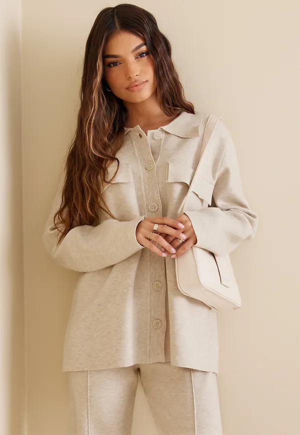 Vila - Stickade tröjor - Vicassie L/S Knit Shacket/Su - Tröjor - Knitted sweaters
