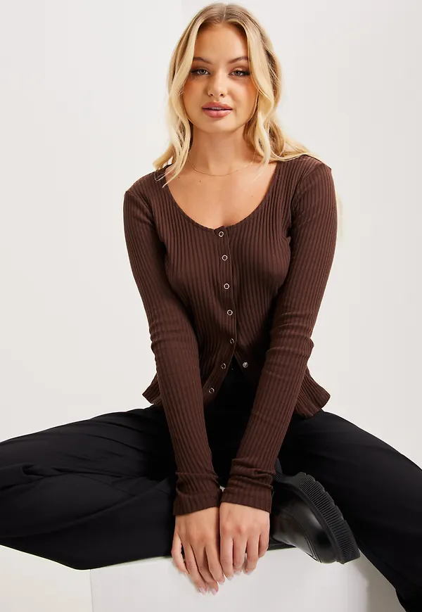 NLY Trend - Toppar - Brun - Front Button Top - Toppar