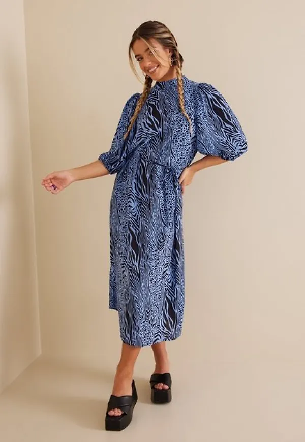 Sisters Point Ventia-Dress Loose fit dresses