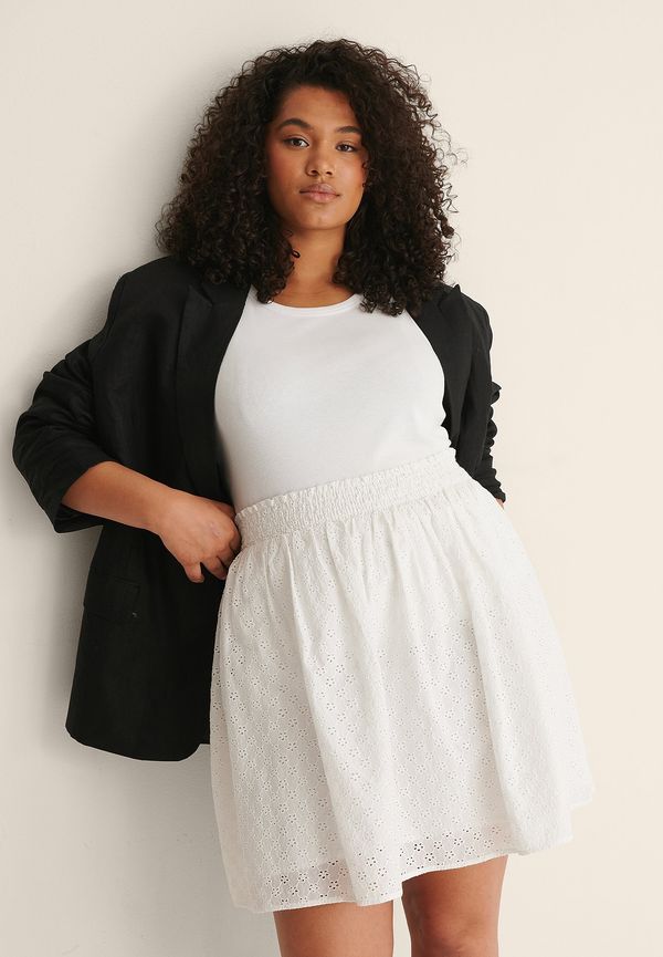NA-KD Boho Smockad Minikjol I Broderie Anglaise - White