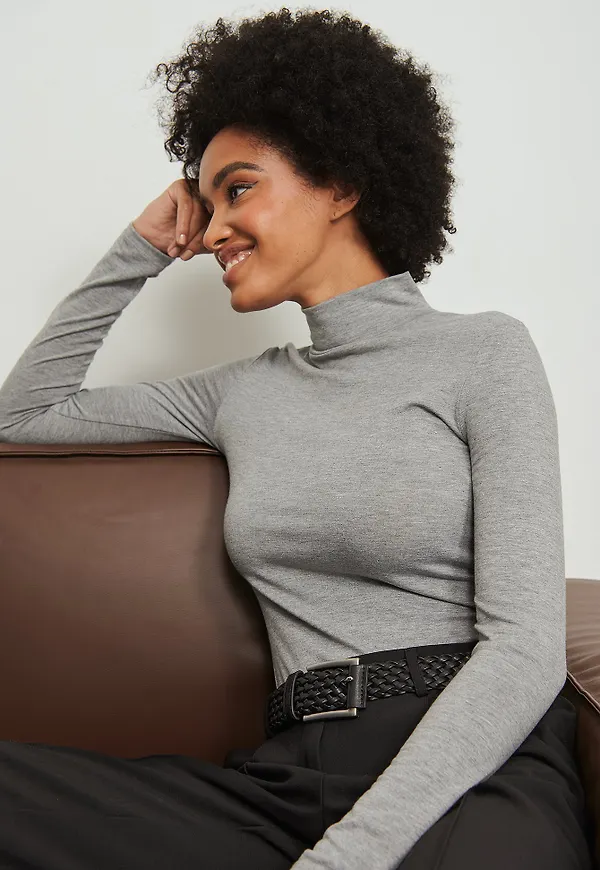 NA-KD Basic Långärmad polotopp - Grey