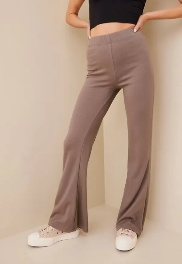 NLY Trend Flare Suit Pants Kostymbyxor Nougat