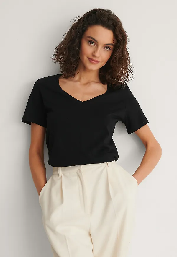 NA-KD Basic V-Neck Tee - Black