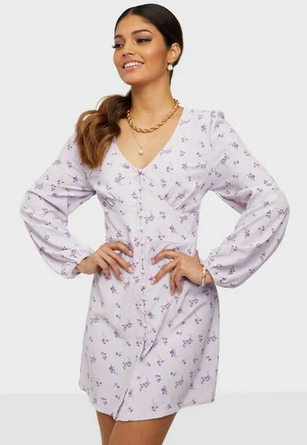Glamorous Nelly x Glamorous V Neck Button Dress Klänning Lilac