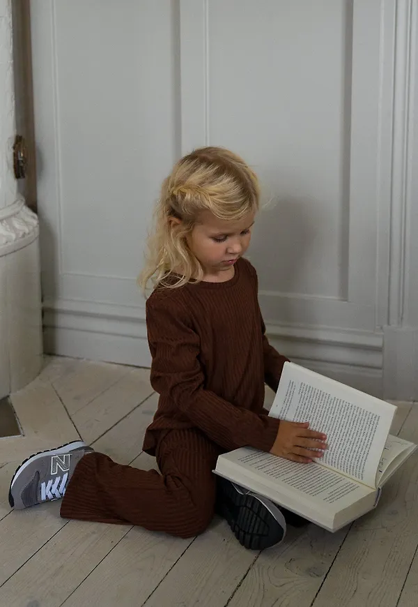 KIDS by NA-KD Utsvängd topp - Brown