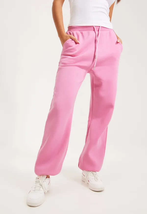 NLY Trend - Byxor & Shorts - Rosa - Perfect Slouchy Sweat Pants - Byxor & Shorts