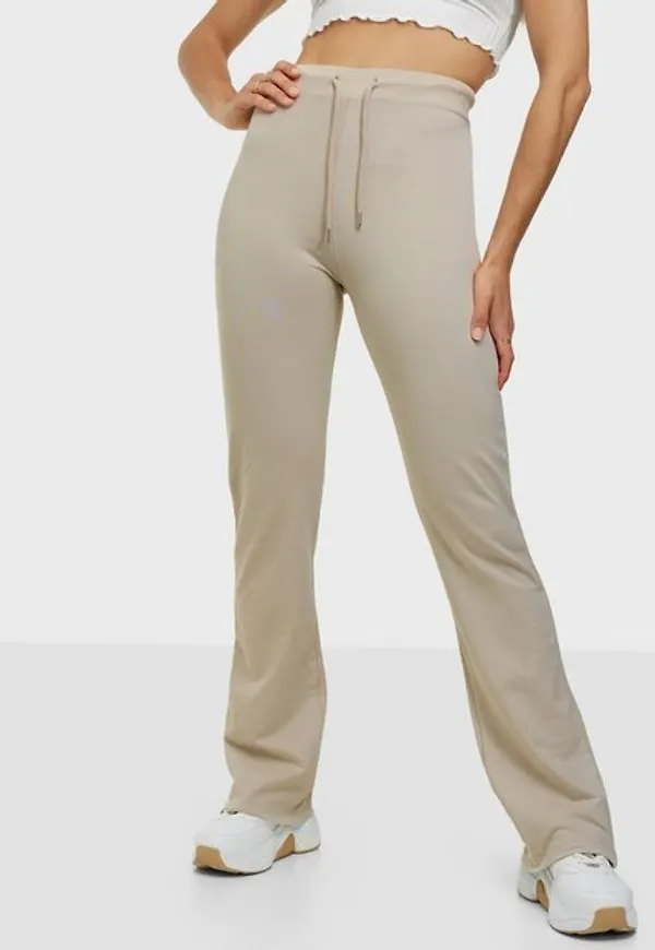 NLY Trend Flirty Sweat Pants Byxor Greige
