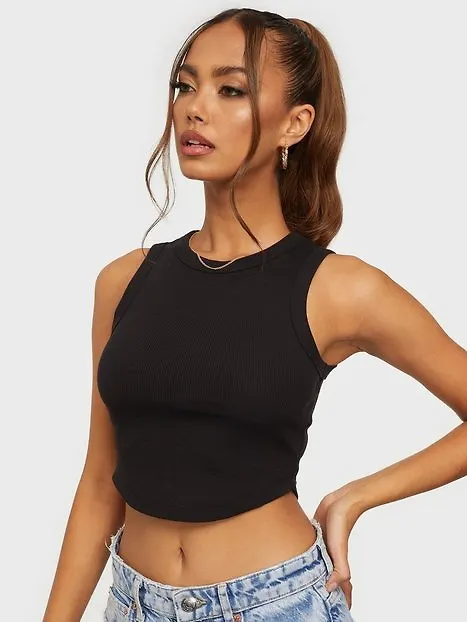 NLY Trend Own It Rib Top Linnen Svart