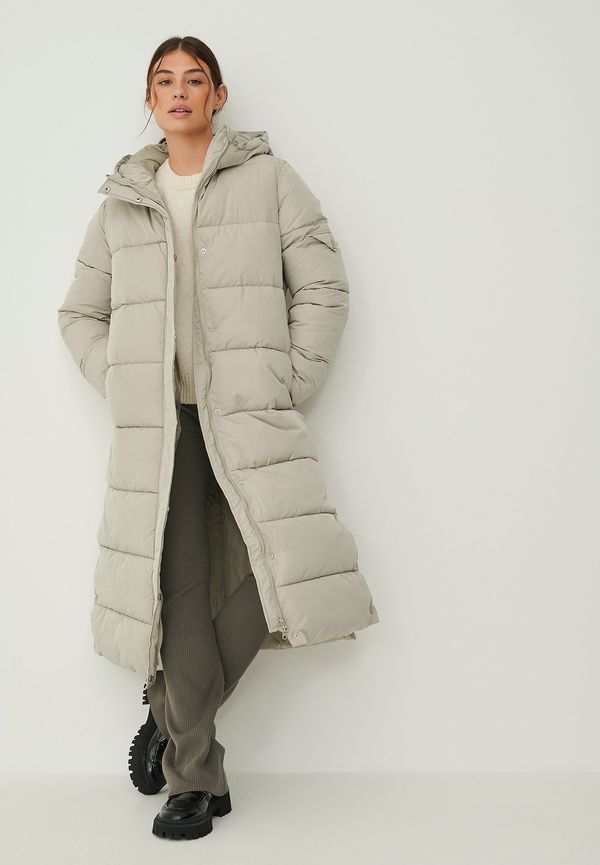 Claire Rose x NA-KD Long Padded Jacket - Beige