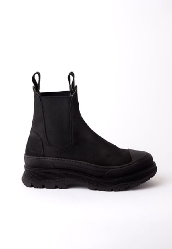 The Baltimore Water Resistant Leather Boot