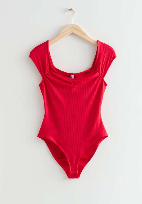 & Other Stories Body Med Hjärtformad Ringning Röd, Bodies i storlek S