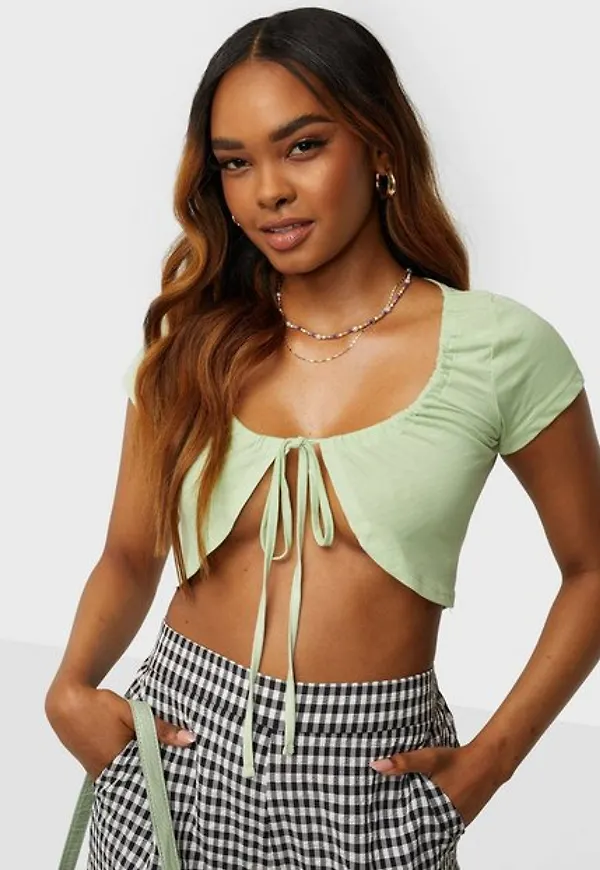 NLY Trend Drawstring Cropped Tee Crop tops Pistage