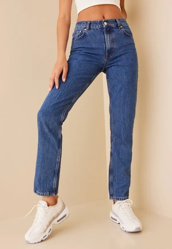 NLY Trend Mid Waist Tapered Leg Jeans Straight Blå