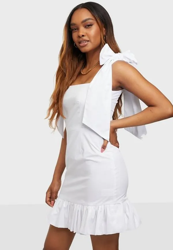 Glamorous Square Neck Mini Dress Fodralklänningar