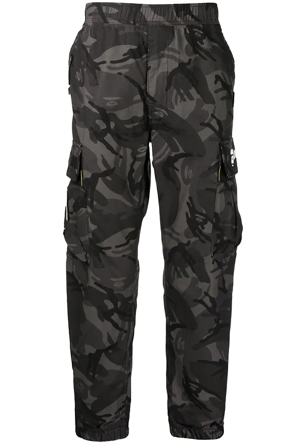 AAPE BY *A BATHING APE® kamouflagemönstrade cargobyxor - Svart