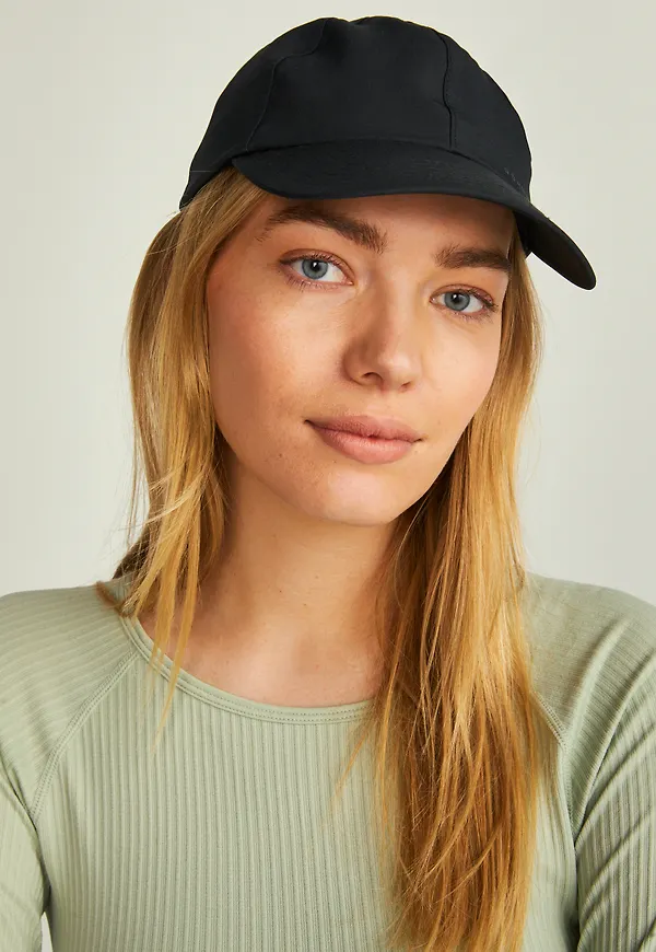 Active cap
