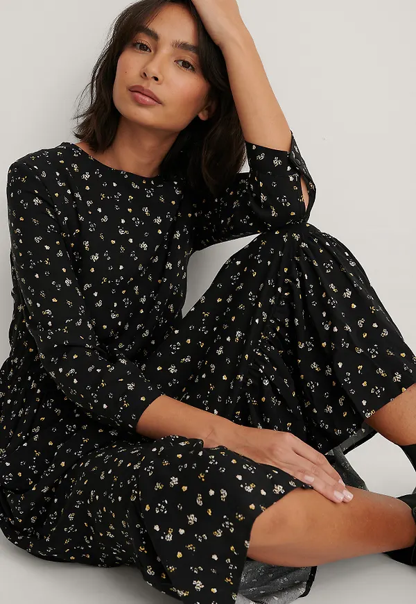 NA-KD Ruffle Hem Round Neck Midi Dress - Black