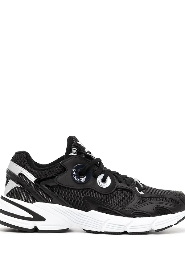adidas Astir låga sneakers - Svart
