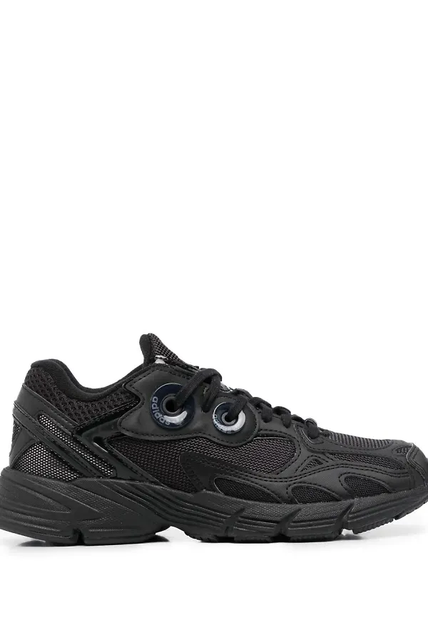 adidas Astir låga sneakers - Svart