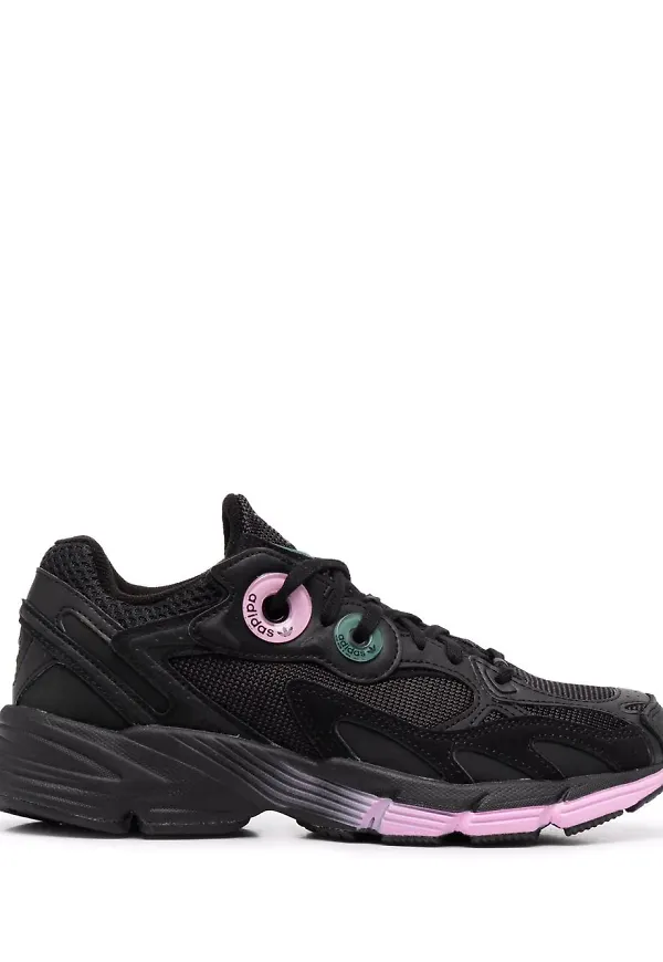 adidas Astir sneakers - Svart