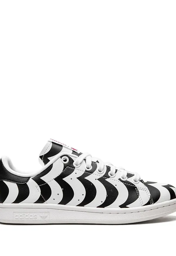 adidas låga sneakers med tryck - Svart
